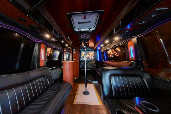 Luxury party buses in Tampa